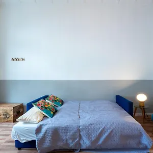 https://modern-central-flat-with-workspace.find-berlin-hotels.com