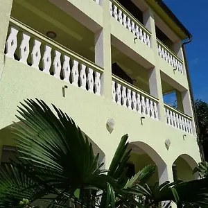 https://holiday-home-matosevic.in-istria.net